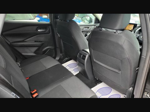 Nissan Qashqai DIG-T N-CONNECTA MHEV 20
