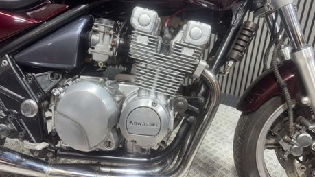Kawasaki Zephyr 1995 GREAT RUNNING CLEAN PROJECT BIKE 550CC CUSTOM RETRO 9