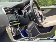 Jaguar XE R-DYNAMIC HSE 9
