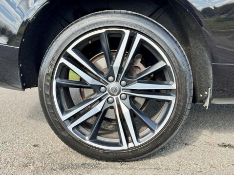Volvo XC60 2.0 D4 R-Design Pro Auto AWD Euro 6 (s/s) 5dr 22