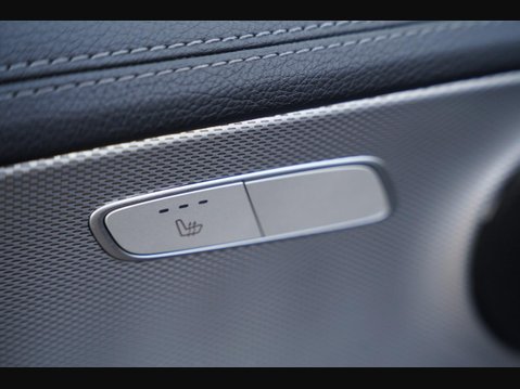 Mercedes-Benz E Class 2.0 E220d AMG Line G-Tronic+ Euro 6 (s/s) 4dr 26