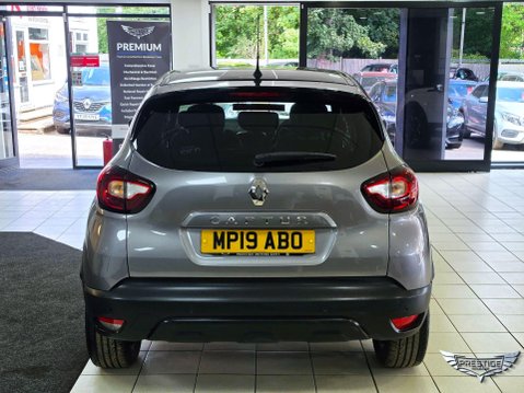 Renault Captur 1.5 dCi ENERGY Iconic EDC Euro 6 (s/s) 5dr 90