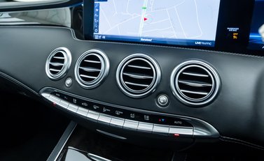 Mercedes-Benz S Class S63 AMG Coupe 21