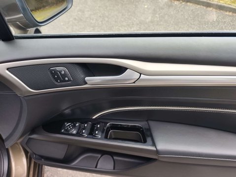 Ford Mondeo 2.0 Mondeo Vignale TDCi Auto 4dr 24
