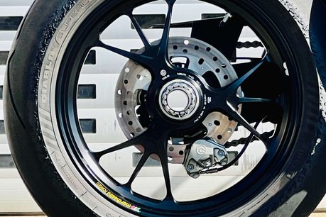 Ducati Streetfighter V4 Streetfighter V4 S 7