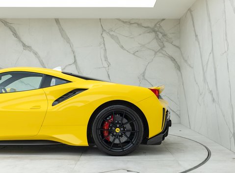 Ferrari 488 Pista 29
