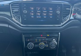 Volkswagen T-Roc BLACK EDITION 1.0 TSI 33