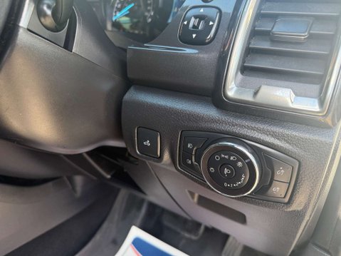 Ford Ranger 2.0 Ranger Wildtrak EcoBlue 4x4 Auto 4WD 4dr 18