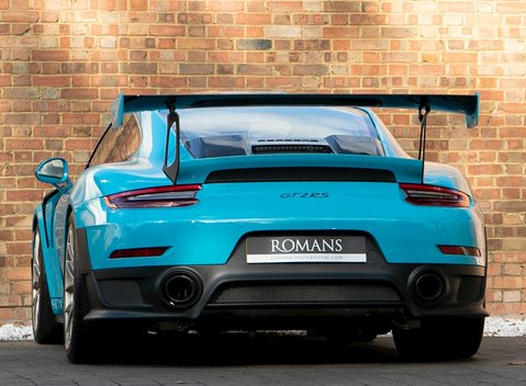 Porsche 911 (991) GT2 RS 3