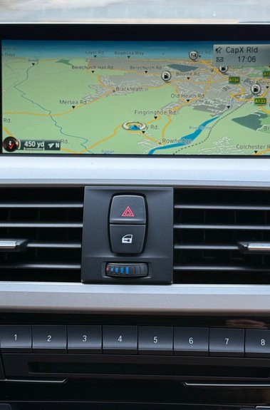 BMW 3 Series 320D XDRIVE SE TOURING -£6K EXTRAS - PRO NAV -CAMERA - AUTOMATIC  