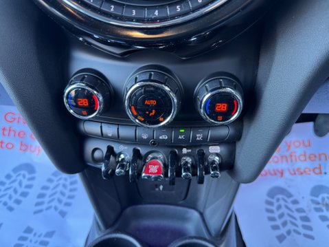 Mini Hatch 1.5 Cooper Euro 6 (s/s) 3dr 42