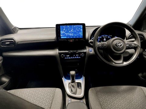 Toyota Yaris Cross 1.5 VVT-h Design SUV 5dr Petrol Hybrid E-CVT Euro 6 (s/s) (116 ps) Parking 19