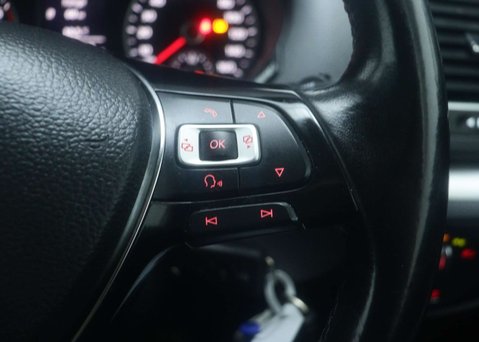 Volkswagen Sharan 1.4 Sharan SE Nav TSi Semi-Auto 5dr 35