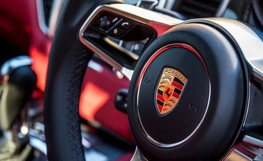 Porsche Macan Turbo 18