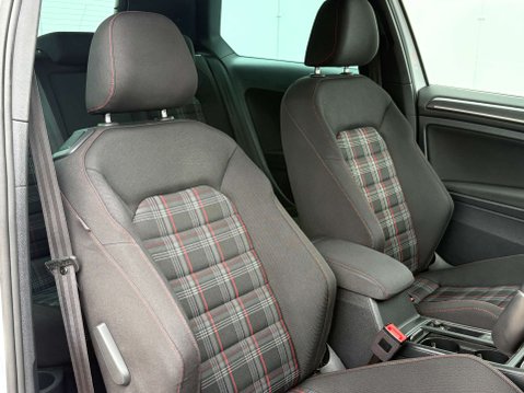Volkswagen Golf 2.0 Golf GTi Performance TSi Semi-Auto 3dr 19