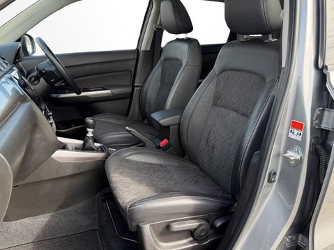 Suzuki Vitara 1.4 Boosterjet 48V Hybrid SZ5 5dr 23