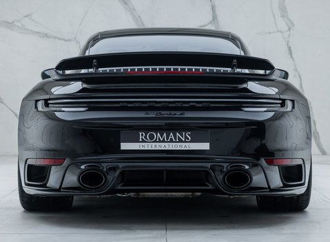 Porsche 911 Turbo S (992) 8