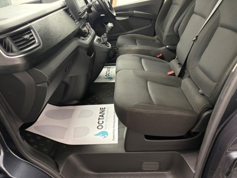 Renault Trafic 2.0 dCi Blue LL30 Sport L2 H1 Euro 6 (s/s) 5dr 13