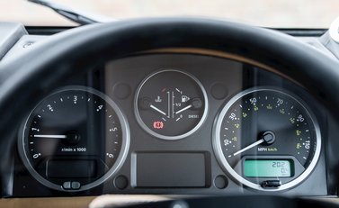 Land Rover Defender 90 XS Bowler 16