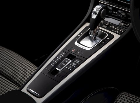 Porsche 911 (991) 50th Anniversary Edition 19