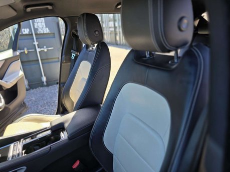 Jaguar F-Pace 2.0 D180 R-Sport SUV 5dr Diesel Auto AWD Euro 6 (s/s) (180 ps) 37