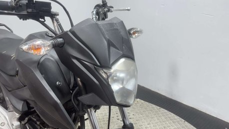 Honda CB GLR 125 2017 GOOD RUNNING PROJECT BIKE SPARES OR REPAIR 125CC 25