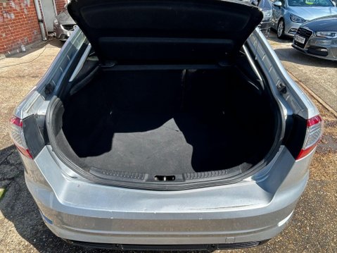 Ford Mondeo 2.0 TDCi Titanium Euro 5 5dr 7