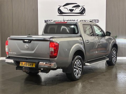 Nissan Navara 2.3 dCi Tekna 4WD Euro 6 (s/s) 4dr 26