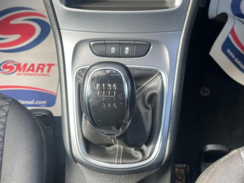 Vauxhall Astra 1.5 Turbo D Business Edition Nav Euro 6 (s/s) 5dr 30