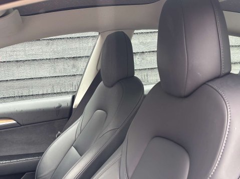 Tesla Model 3 Model 3 Long Range AWD 4WD 4dr 32