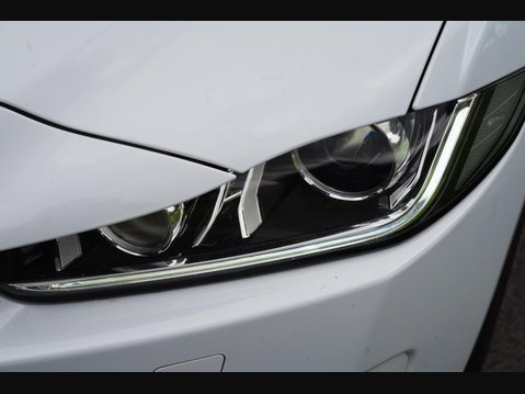 Jaguar XE 2.0i GPF R-Sport Auto Euro 6 (s/s) 4dr 26