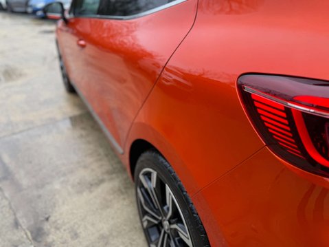 Renault Clio 1.6 Clio Techno E-Tech HEV Auto 5dr 39