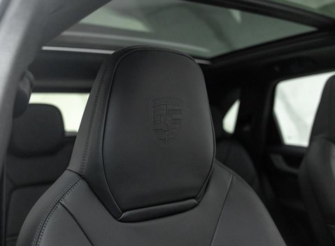 Porsche Cayenne TURBO E-HYBRID 15