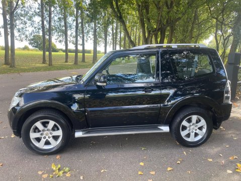 Mitsubishi Shogun 3.2 DI-DC Equippe Auto 4WD Euro 5 3dr SWB 20