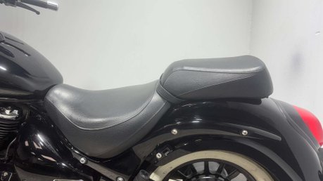 Suzuki Intruder 800 VL 2015 26K CUSTOM LOOKS MOT SERVICED CRUISER BIKE 800CC A2 28