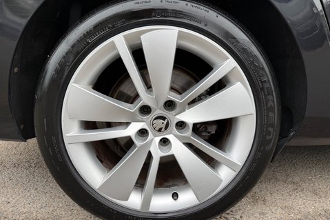 Skoda Superb SE L EXECUTIVE TDI - PANORAMIC SUNROOF  64