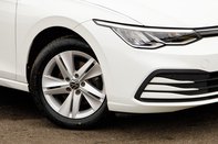 Volkswagen Golf LIFE TSI 11