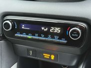 Toyota Yaris 1.5 Yaris Design HEV CVT 5dr 23