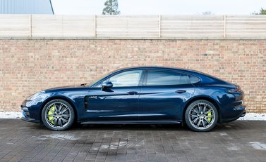 Porsche Panamera Turbo S E-Hybrid Executive 2