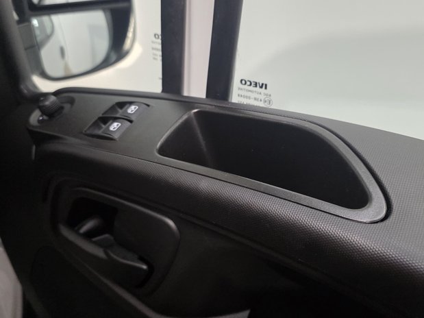 Iveco Daily Daily 35C14 Diesel 2.3 High Roof Business Van 4100L WB Hi-Matic 19