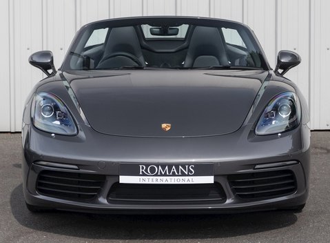 Porsche 718 Boxster S 4