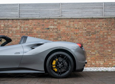 Ferrari 488 Spider 25