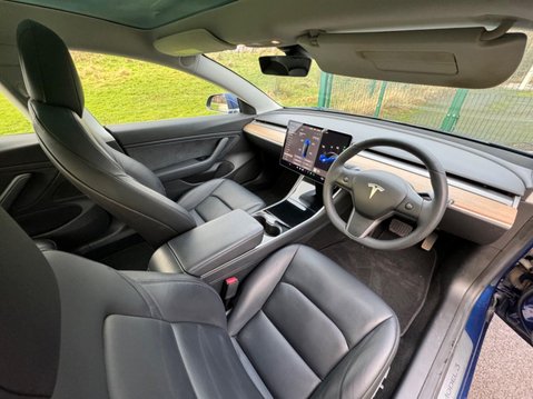 Tesla Model 3 (Dual Motor) Performance 15