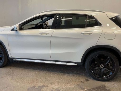 Mercedes-Benz GLA 1.6 GLA 180 AMG Line Edition Auto 5dr 20