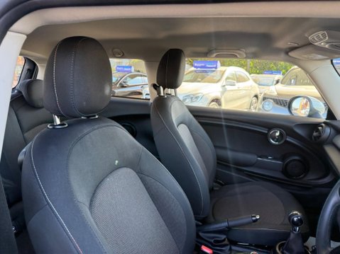 Mini Hatch 1.5 One D Euro 6 (s/s) 3dr 22