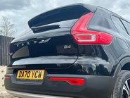 Volvo XC40 B4 INSCRIPTION PRO MHEV 18