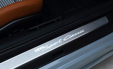 Porsche 911 (992) Sport Classic 22