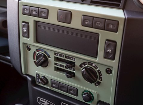 Land Rover Defender 90 Heritage Hard Top 15