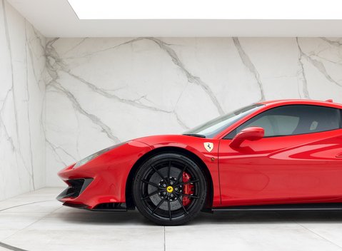 Ferrari 488 Pista 33