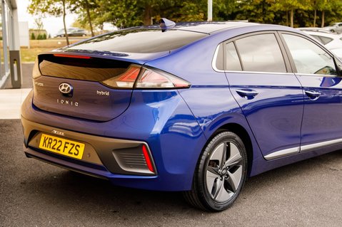 Hyundai IONIQ PREMIUM SE MHEV 7